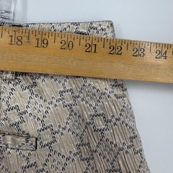 Lane Bryant Womens Size 24 Shorts Black White Gold Metallic Geometric Print - Picture 6 of 7